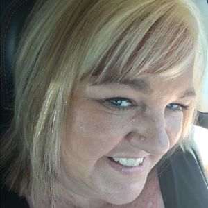 Meet your Posher, Cari